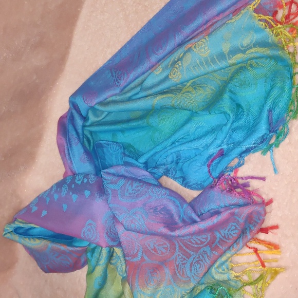 Pasnmina Wrap/Scarf - Picture 2 of 11